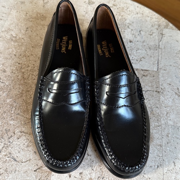G.H. Bass & Co. Whitney Black Loafers - Picture 12 of 16